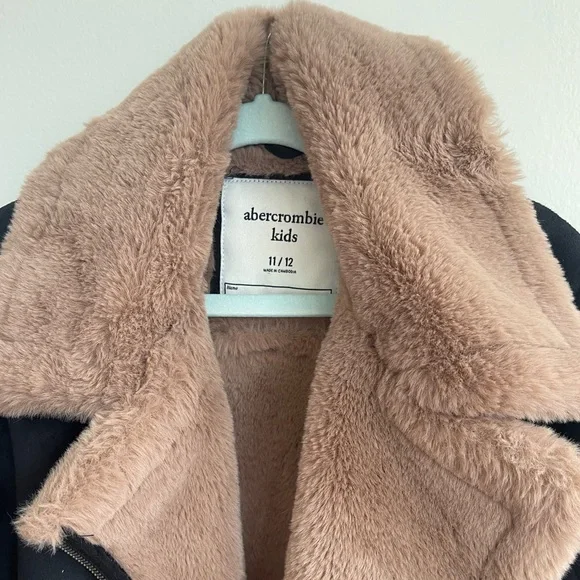 Abercrombie Kids “shearling” jacket with faux fur Size 11-12 - Picture 2 of 6